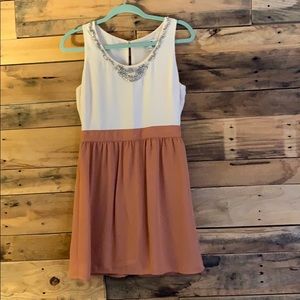 Cute spunky dress - cream and peach